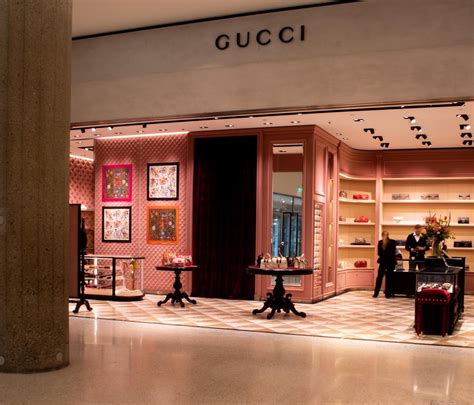 gucci rotterdam winkel|Gucci luggage.